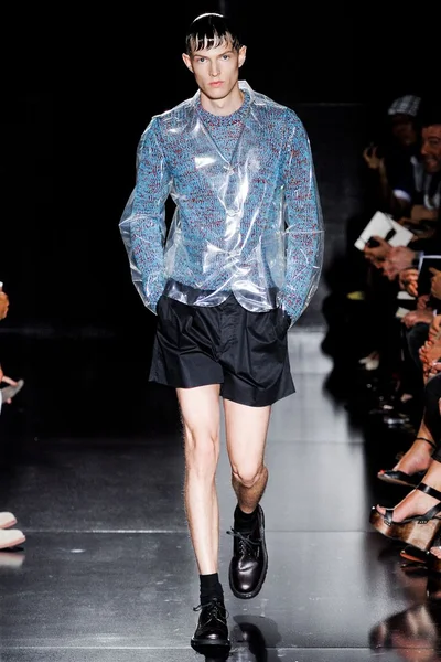 Look 19